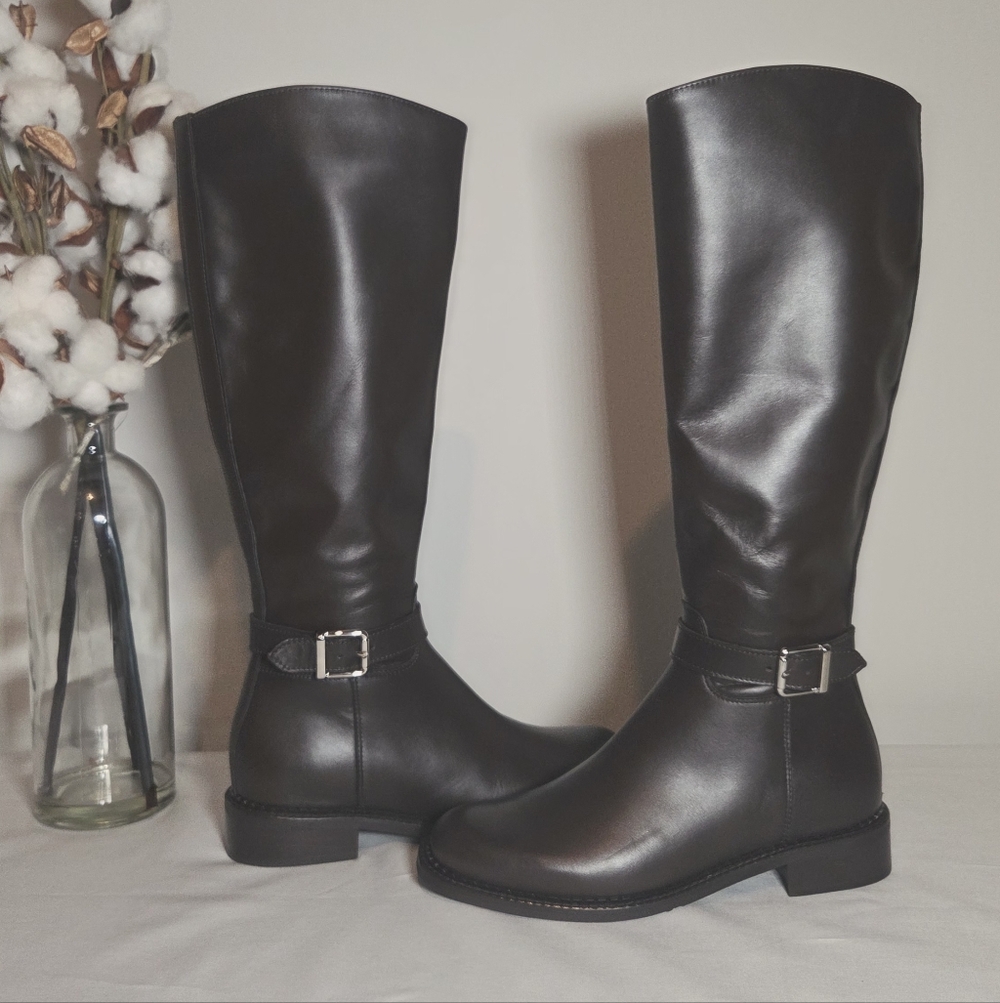 Brand New Le Cannadian Boots